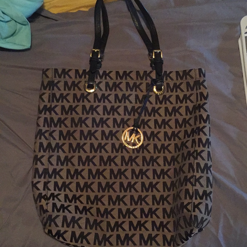 Michael Kors purse